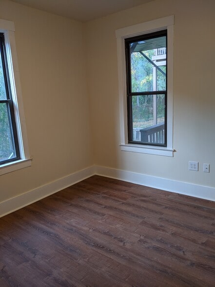 2nd bedroom - 214 Peebles Street