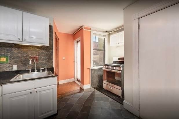 Building Photo - 343 1/2 8th St