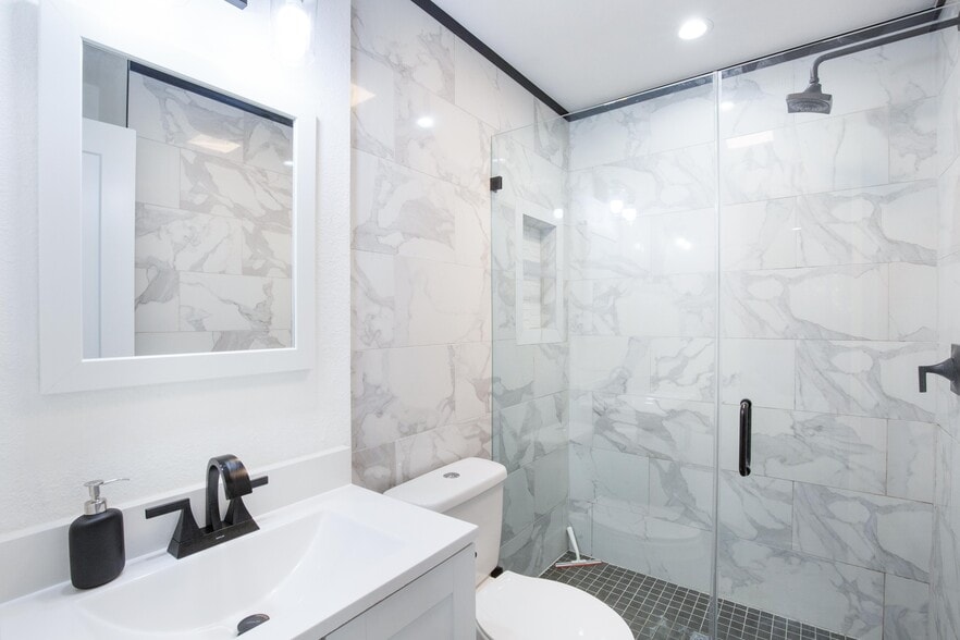 Building Photo - 12340 Little Emily Way