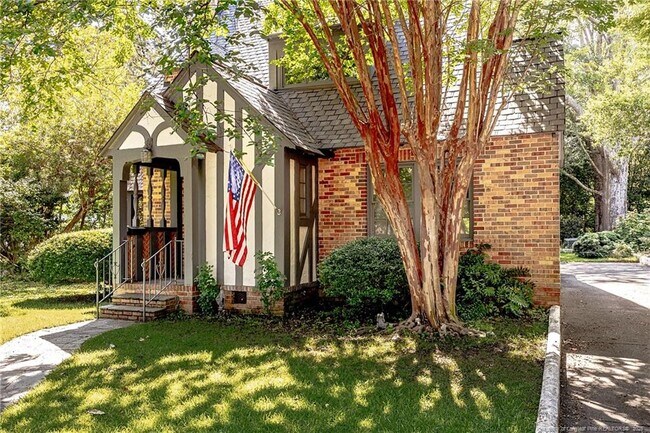Primary Photo - 114 Magnolia Ave