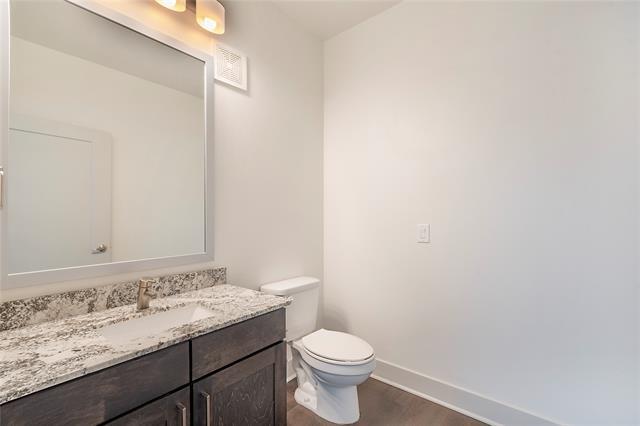 Building Photo - 5619 Belmont Ave