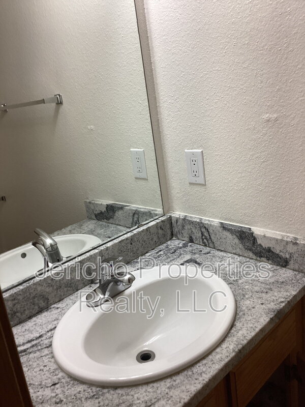 Building Photo - 8733 W Cornell Ave