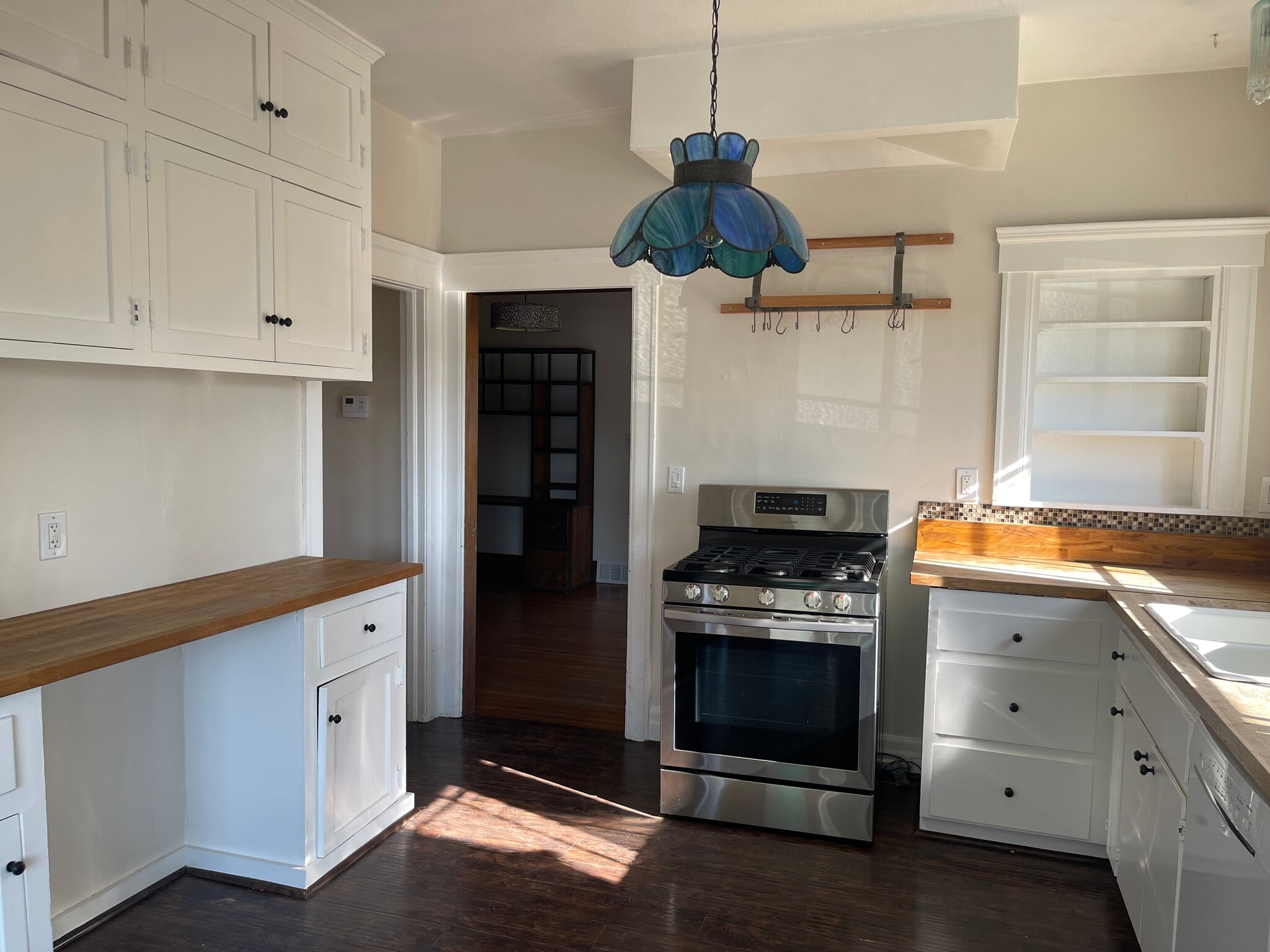 Kitchen - 147 N Baldwin Ave