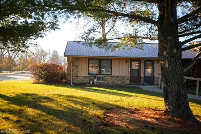 Building Photo - 1 br, 1 bath  - Lancaster Senior Apartments