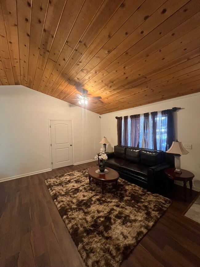 Building Photo - 1597 Atroari St