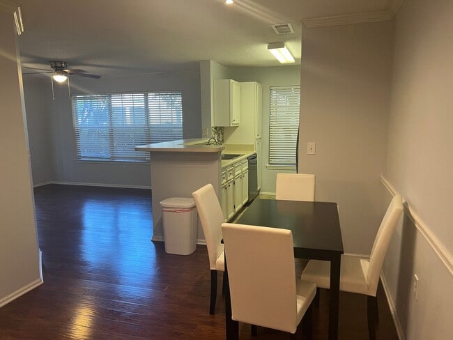 Building Photo - Great first floor unit at  Reserve at Wood...