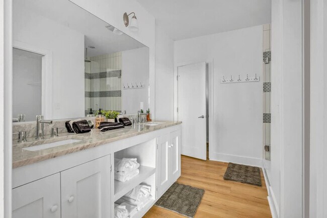 Building Photo - 12B Fern Ave