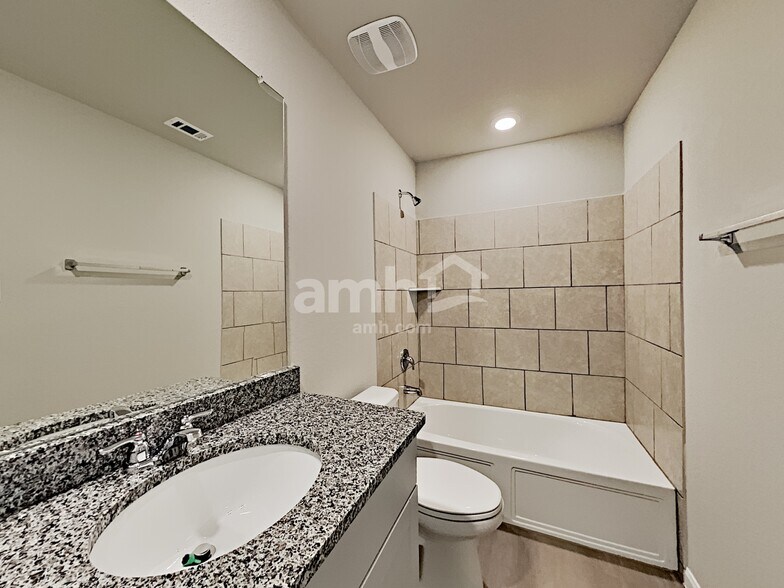 Building Photo - 2712 Iberia Ct