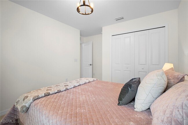 Building Photo - 17741 Paradiso Wy