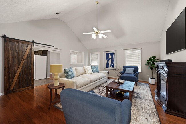 Building Photo - 180 Lilly Ln