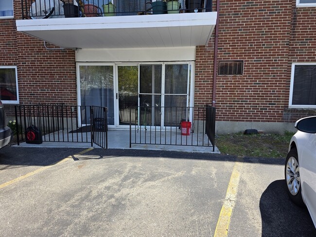 Building Photo - 260 Tremont St