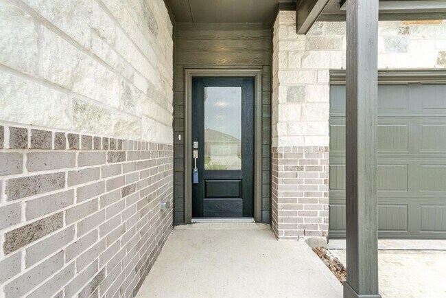 Building Photo - 16542 Texas Palmetto Wy