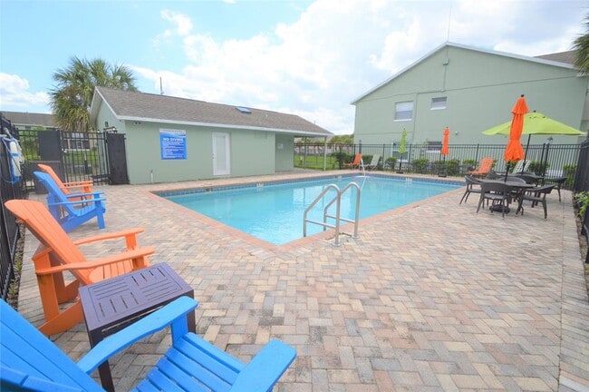 Building Photo - 4227 Pershing Pointe Pl