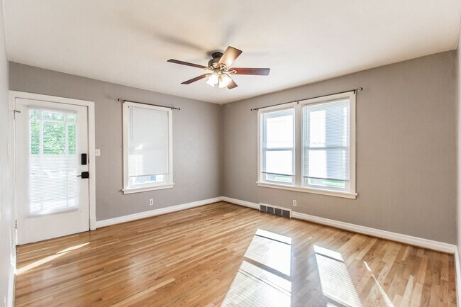 Building Photo - 4099 Fillmore St