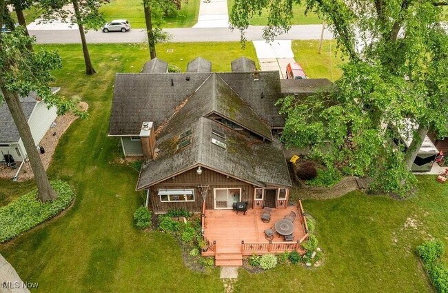 Building Photo - 34371 Puth Dr