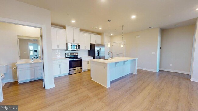 Building Photo - 12850 Mosaic Pk Wy