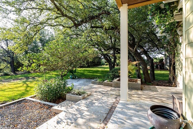 Building Photo - Gorgeous 4BR 2.5/BA Home with White Kitchen & Tree-Filled Yard
