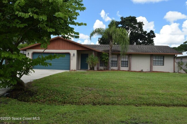 Building Photo - 326 Decordre Rd SE