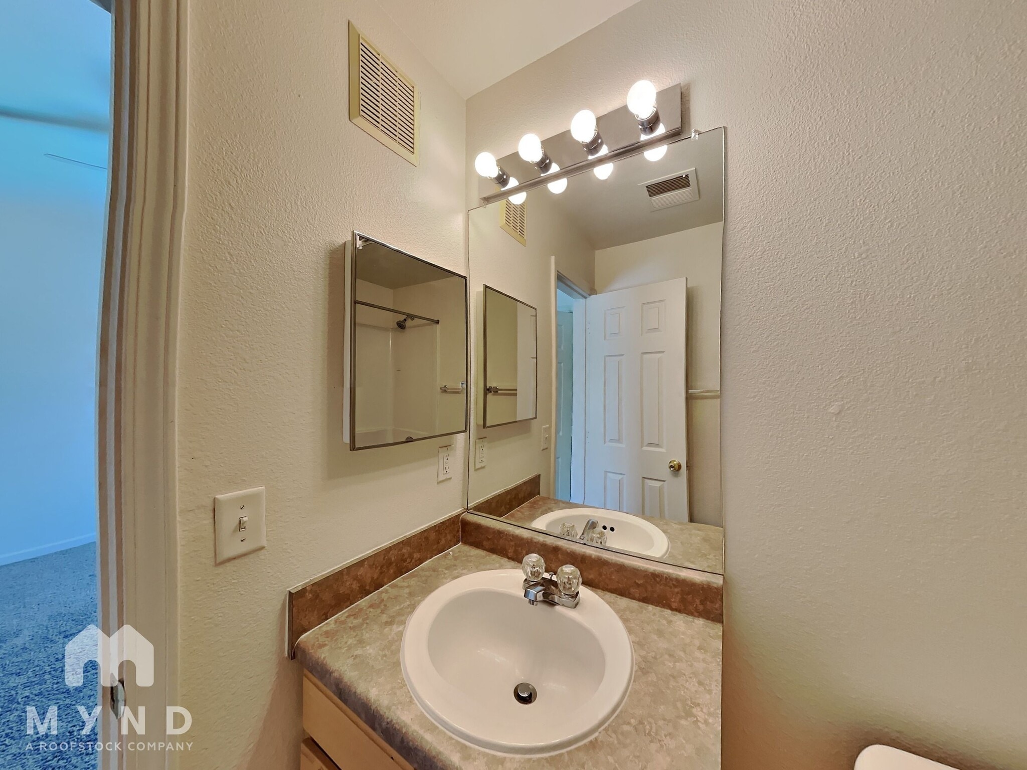 Building Photo - 200 Talus Way