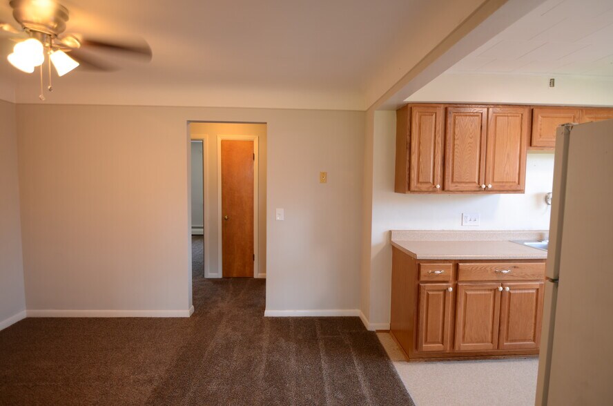 Building Photo - 3230 Blueacres Dr