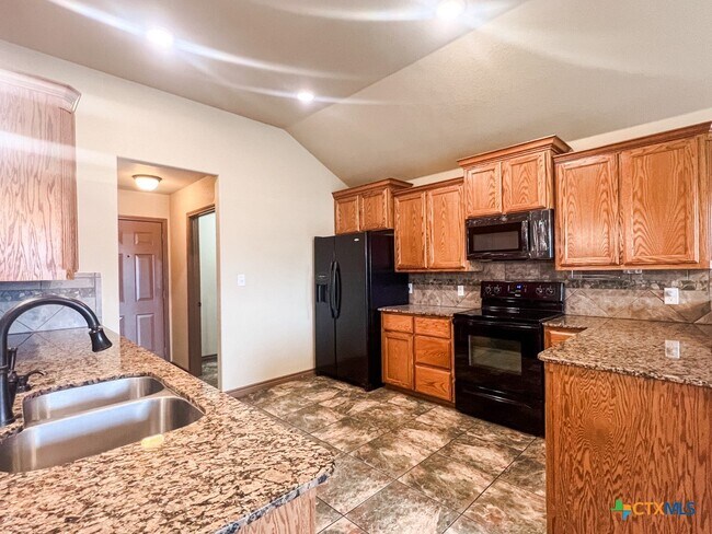 Building Photo - 700 Cosper Creek Dr