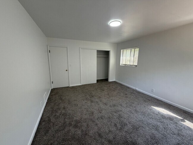 Building Photo - 4132 S Carter Cir