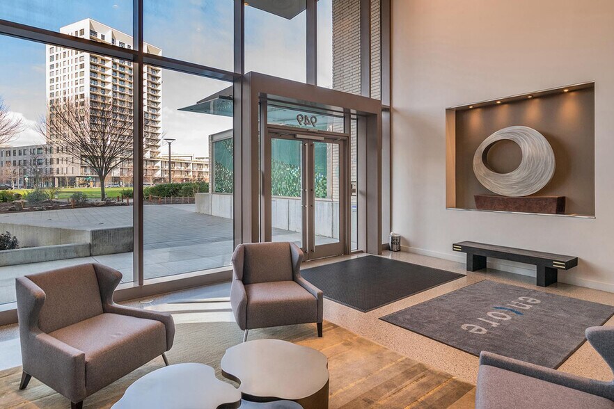 Lobby - 949 NW Overton St