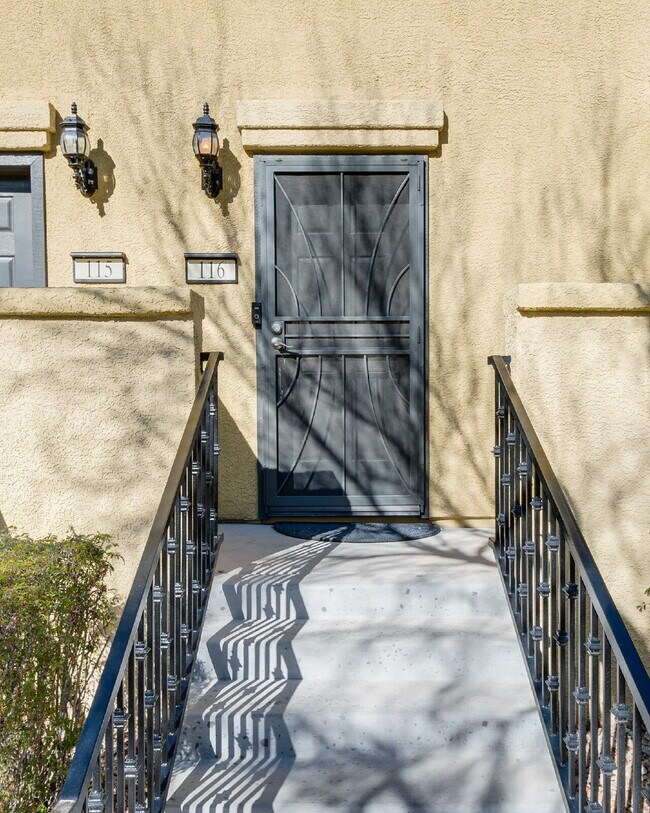 Building Photo - 4650 Ranch House Rd