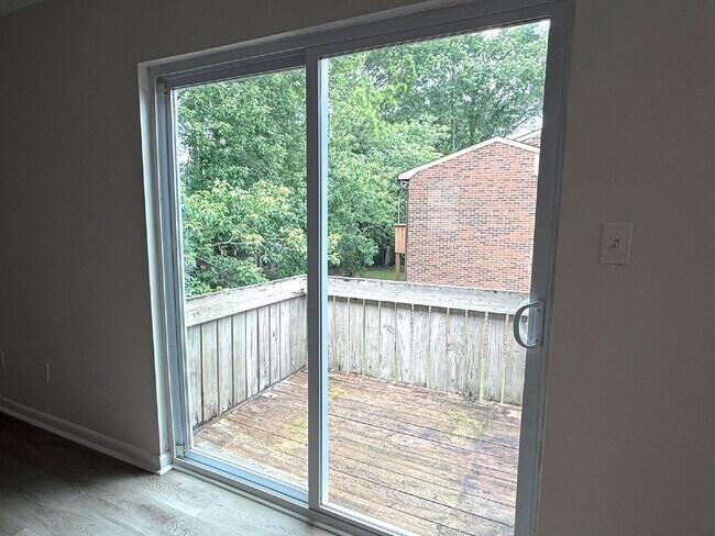 Building Photo - Section 8 accepted. "Charming 2-Bed Oasis in Huntsville - Cozy 869 Sq. Ft. Retreat!"