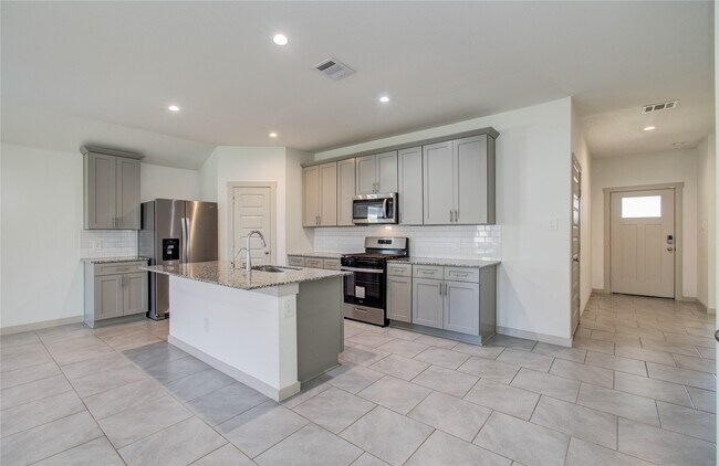 Building Photo - 4930 Natchez Trce