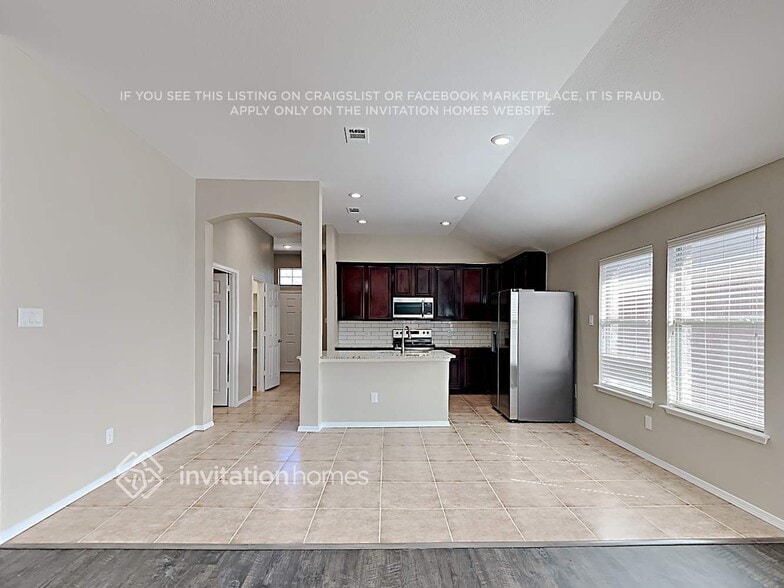 Building Photo - 440 Butternut Dr