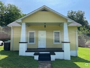 Building Photo - NEWLY RENOVATED 3 BED, 1.5 BATH WITH BONUS...