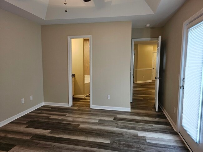 Building Photo - 5080 Seymour Rd