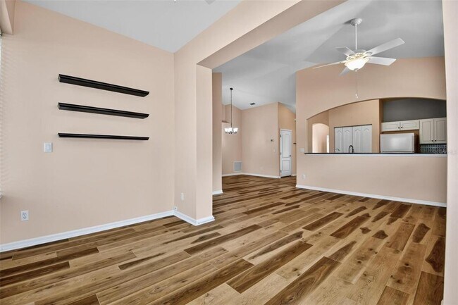 Building Photo - 33 Summerwind Cir