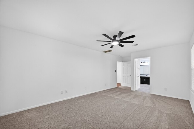 Building Photo - 15807 Sonoma Park Dr