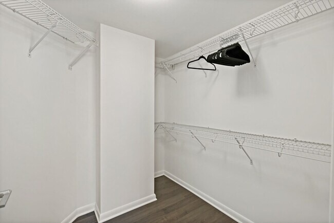 Building Photo - 8520 Tyco Rd