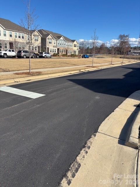 Building Photo - 402 Kenwood Vw