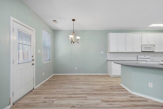 Building Photo - 98 E Stedhill Loop