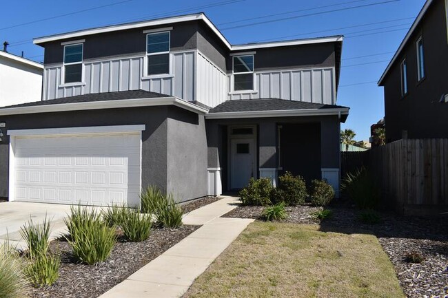 Building Photo - 2449 Explorador Dr