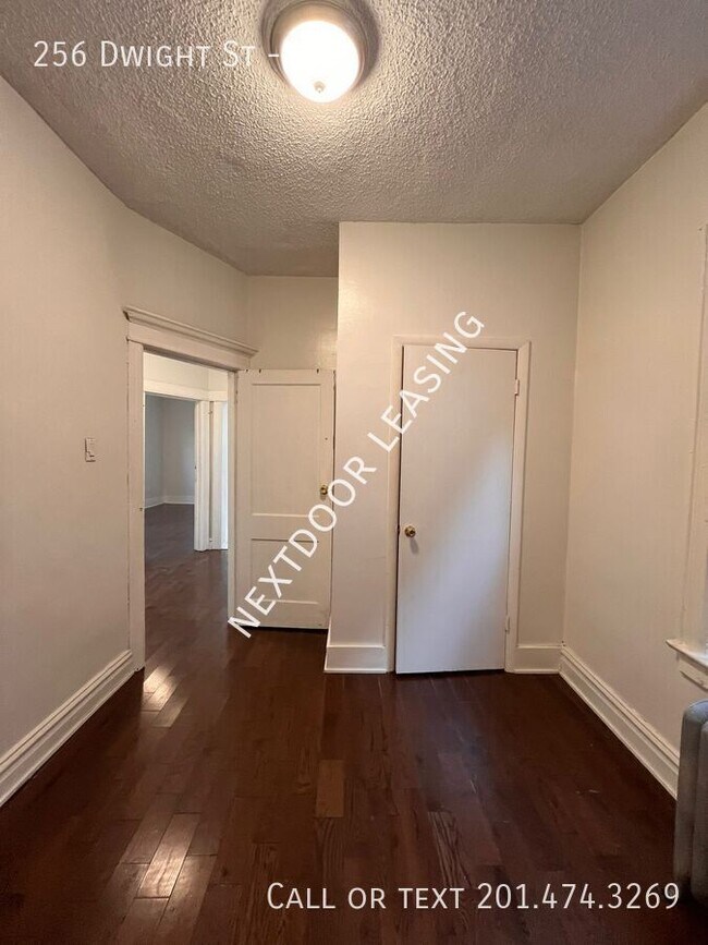 Building Photo - 256 Dwight St