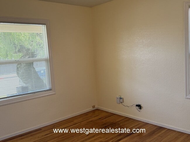 Building Photo - 321 Vallejo St