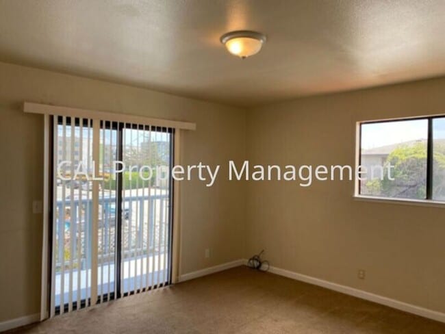 Building Photo - Two bedroom apartment in Seaside, CA