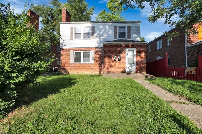 Building Photo - 397 S Chase Ave