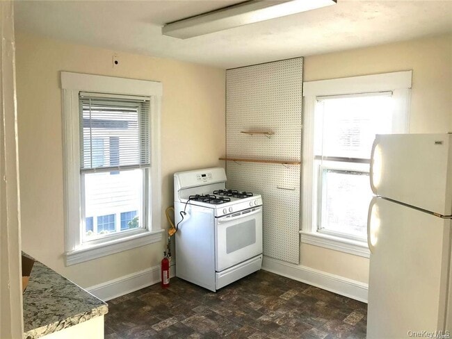 Building Photo - 40 Southard Ave