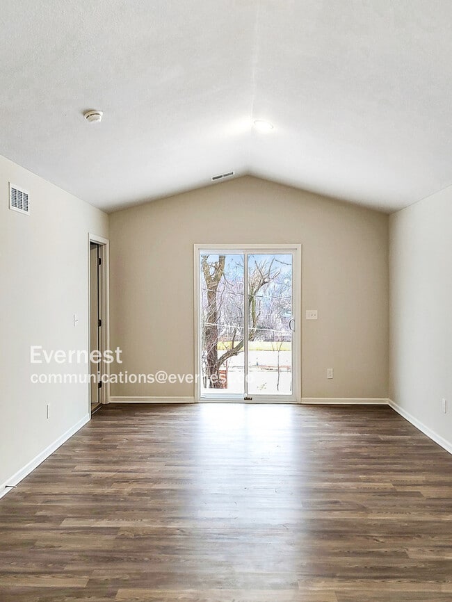 Building Photo - 4034 Highland Ave
