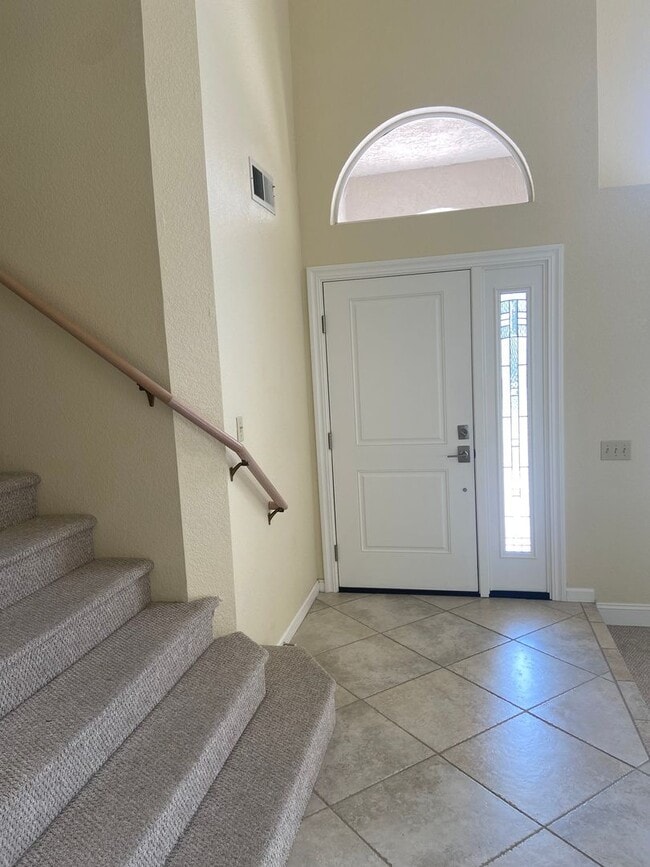 Building Photo - Pristine 4 Bedroom, 3 Bath in South Lexington