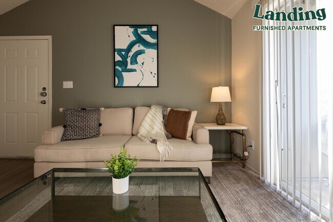 Building Photo - 13005 Heinemann Dr