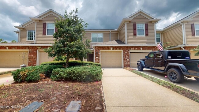 Building Photo - 6937 Woody Vine Dr