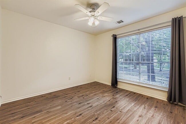 Building Photo - 4418 Mather