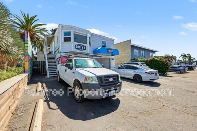 Building Photo - 146 N Cedros Ave